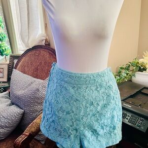 Forever 21 Light Blue Floral Lace Shorts Sz M